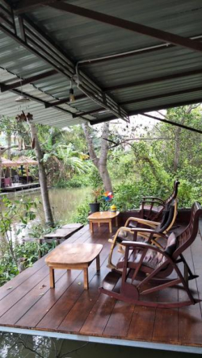 Гостиница Aple Homestay  Amphawa